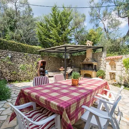 Aerino House Holiday home *
