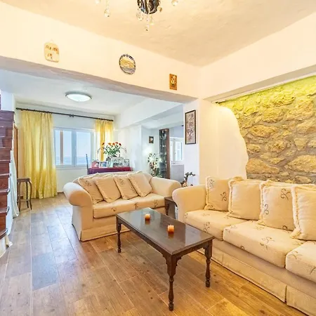 Holiday home Captain Spiros House Lakones