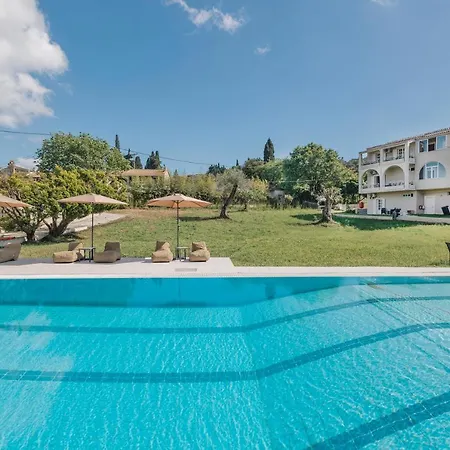 Pelithea Family Aparthotel Hotel 4*