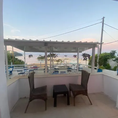 Batis Breeze Bed & Breakfast *