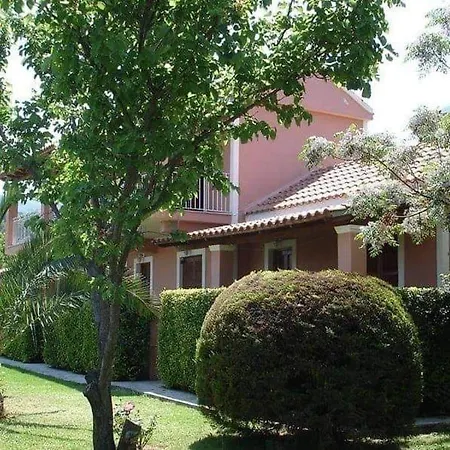 Hellens Village