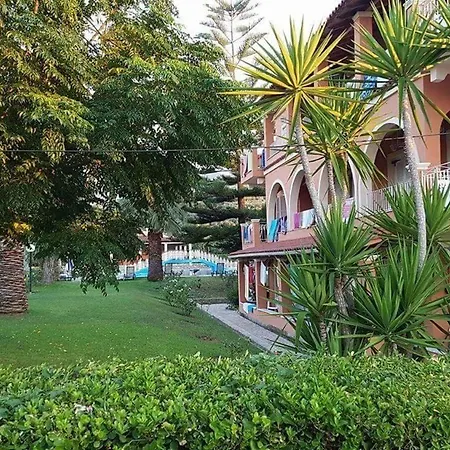 Hellens Village Aparthotel Almiros Beach