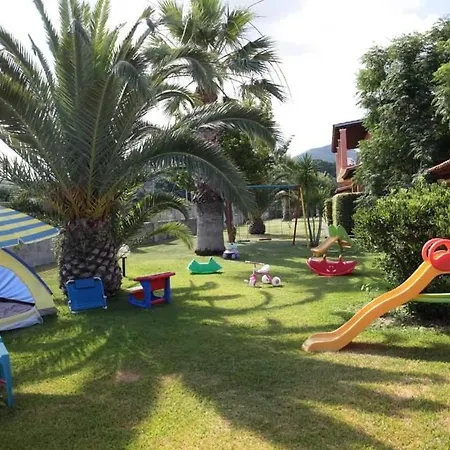 Hellens Village Aparthotel Almiros Beach