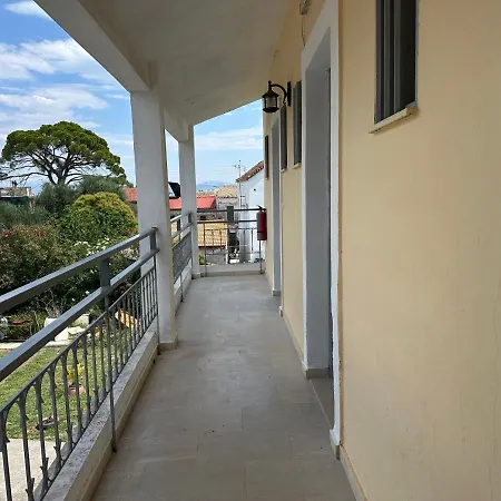 Full House Guest house 3*