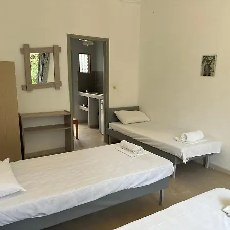 Full House Guest house Kavos