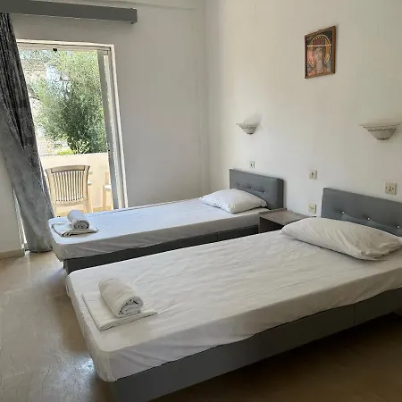Full House Kavos