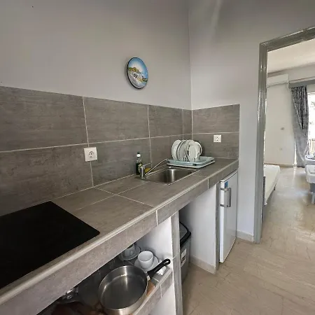 Full House Guest house Kavos