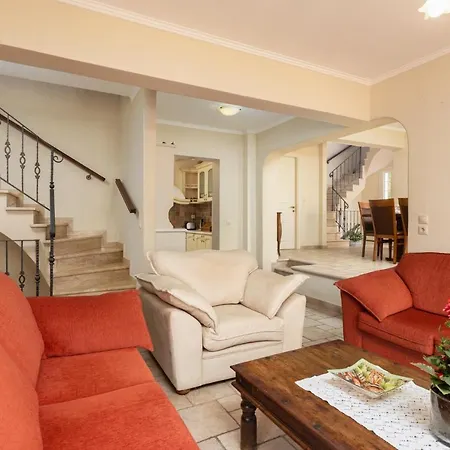 Ioannas House Villa