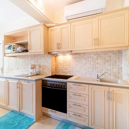 Atalanti Holiday home *