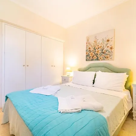 Holiday home Atalanti Gouvia
