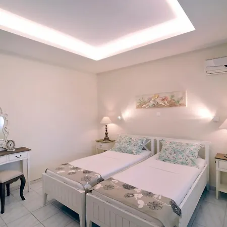 Apartment Pyramid Agios Spyridon (Corfu)