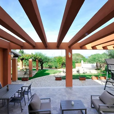 Pyramid Apartment Agios Spyridon (Corfu)
