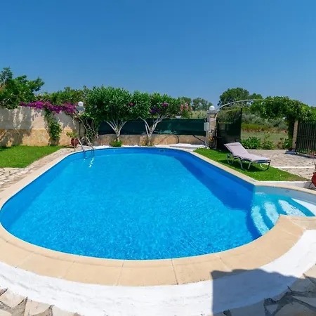 Saia Villa *