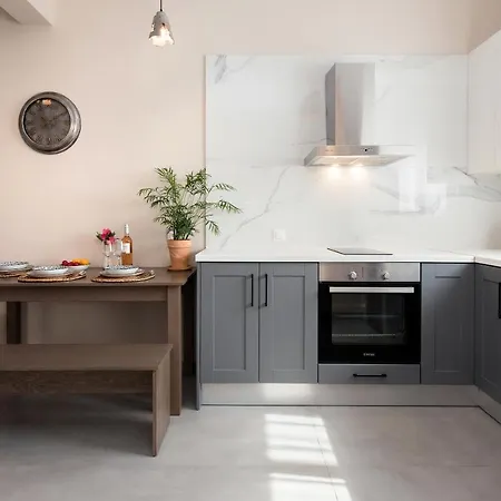 Aris By Anita Homes Apartment