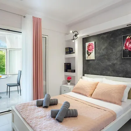 Apartment Nina's Modern