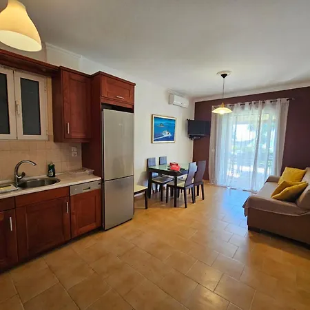 Beachfront A3g Glyfada (Corfu)