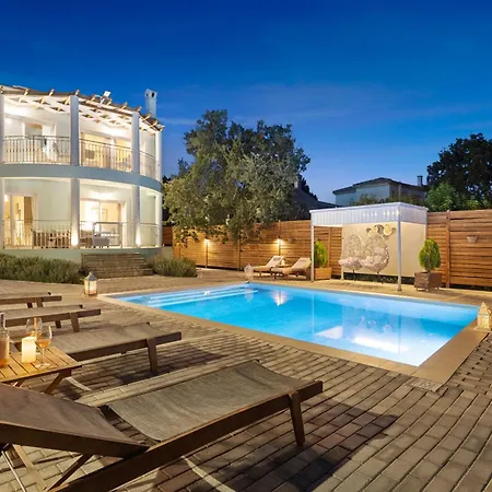 Villa Serenity - Off Grid Poulades