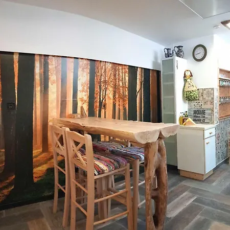 Meandros27 Cosy Countryside Rustic Semi Basement Apartment *