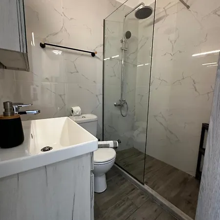 Apartment Travelers Luxury Suites, &
