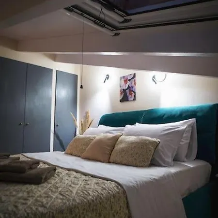 Apartment Melina's Bright Apartment, Viros