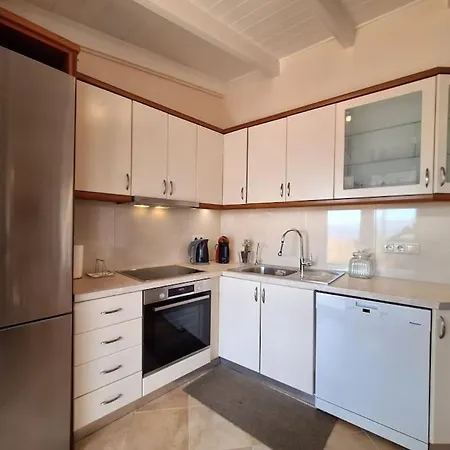 S&a House Corfu (city)