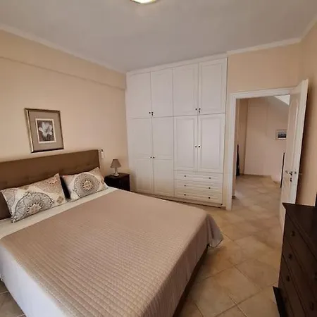 S&a House * Corfu (city)
