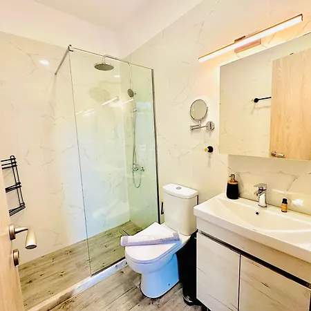 Travelers Luxury Suites, & Corfu (city)