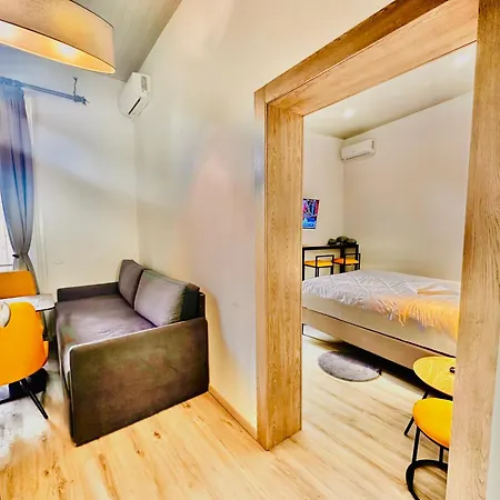 Apartment Travelers Luxury Suites, &