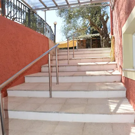 Meandros27 Cosy Countryside Rustic Semi Basement Apartment Kynopiastai