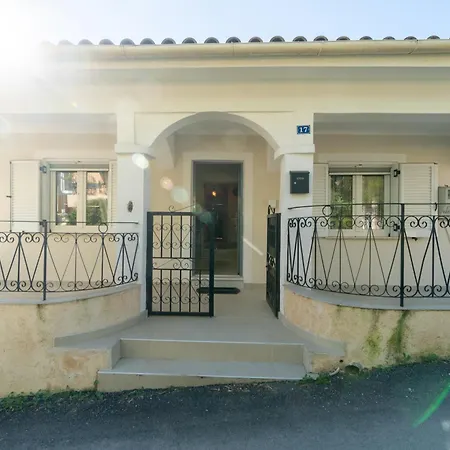 Sweet Luxury House * Alepou