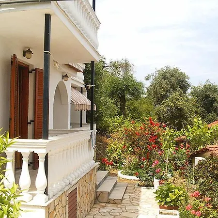 Pantazis Apartment *