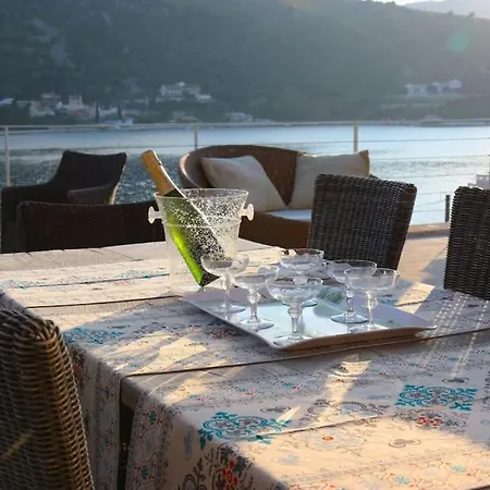 Sea Front House In Villa *