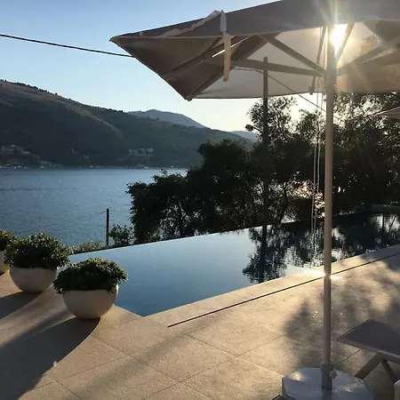 Villa Sea Front House In Kassiopi