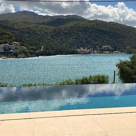 Villa Sea Front House In