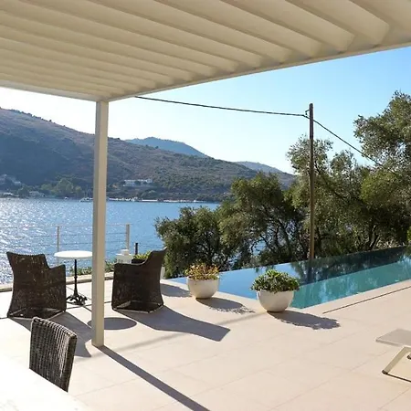 Villa Sea Front House In Kassiopi