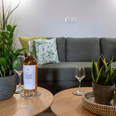 Jonas Port House Apartment *