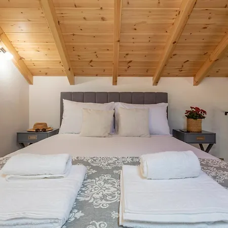 Jonas Port House Apartment