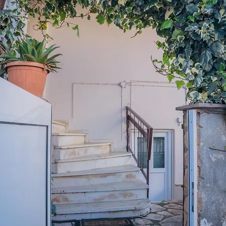 Apartment Oliana's Luxury House *