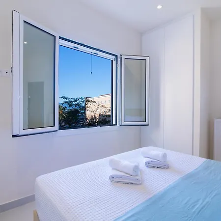 Corfu White Apartment *