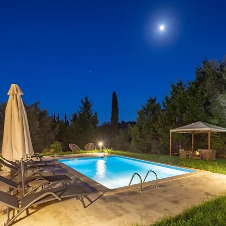 Eleonas Luxury Homes * Gardelades