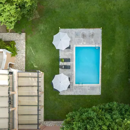Eleonas Luxury Homes * Gardelades
