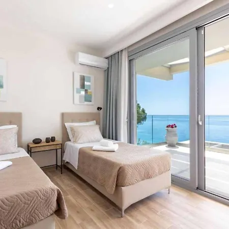 Alkyoni Paramonas Villa *