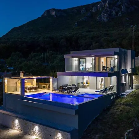 Alkyoni Paramonas Villa *