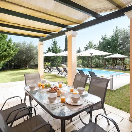 Eleonas Luxury Homes * Gardelades
