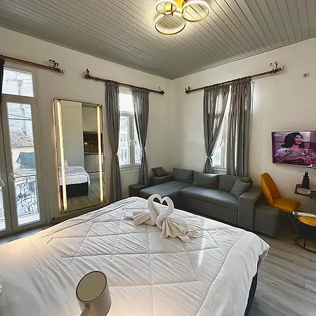 Travelers Luxury Suites, & *