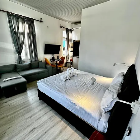 Travelers Luxury Suites, & * Corfu (city)