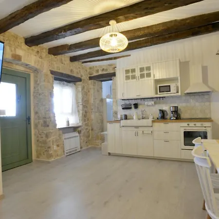 Nikolas Est 1773 Villa *