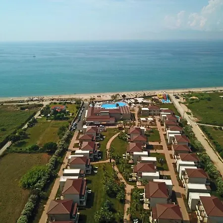 Almyros Almiros strand