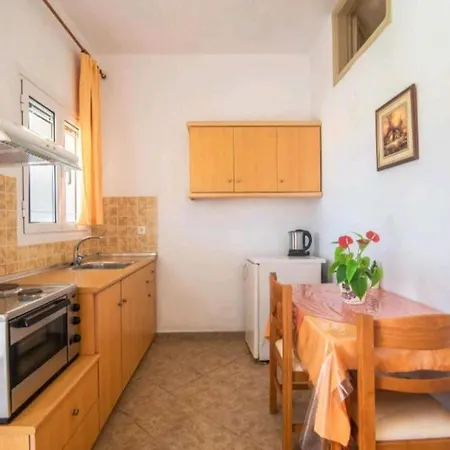 Apartment Aleka 5 *
