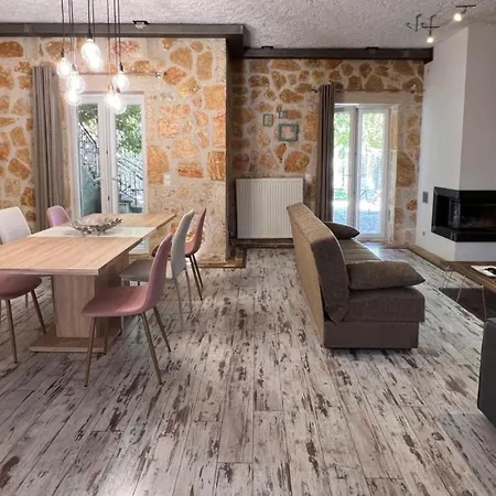 Splendid Gouvia - 3 Bedrooms - Yiarios - Private Children's Playground * Poulades